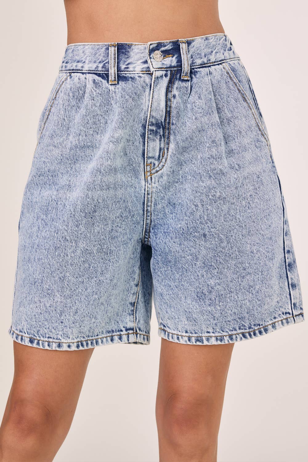 HIGH-RISE BOYFRIEND DENIM SHORTS