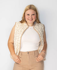 Floral Print Quilted Vest With Contrast Binding and Pockets