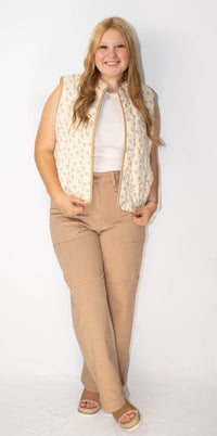 Floral Print Quilted Vest With Contrast Binding and Pockets