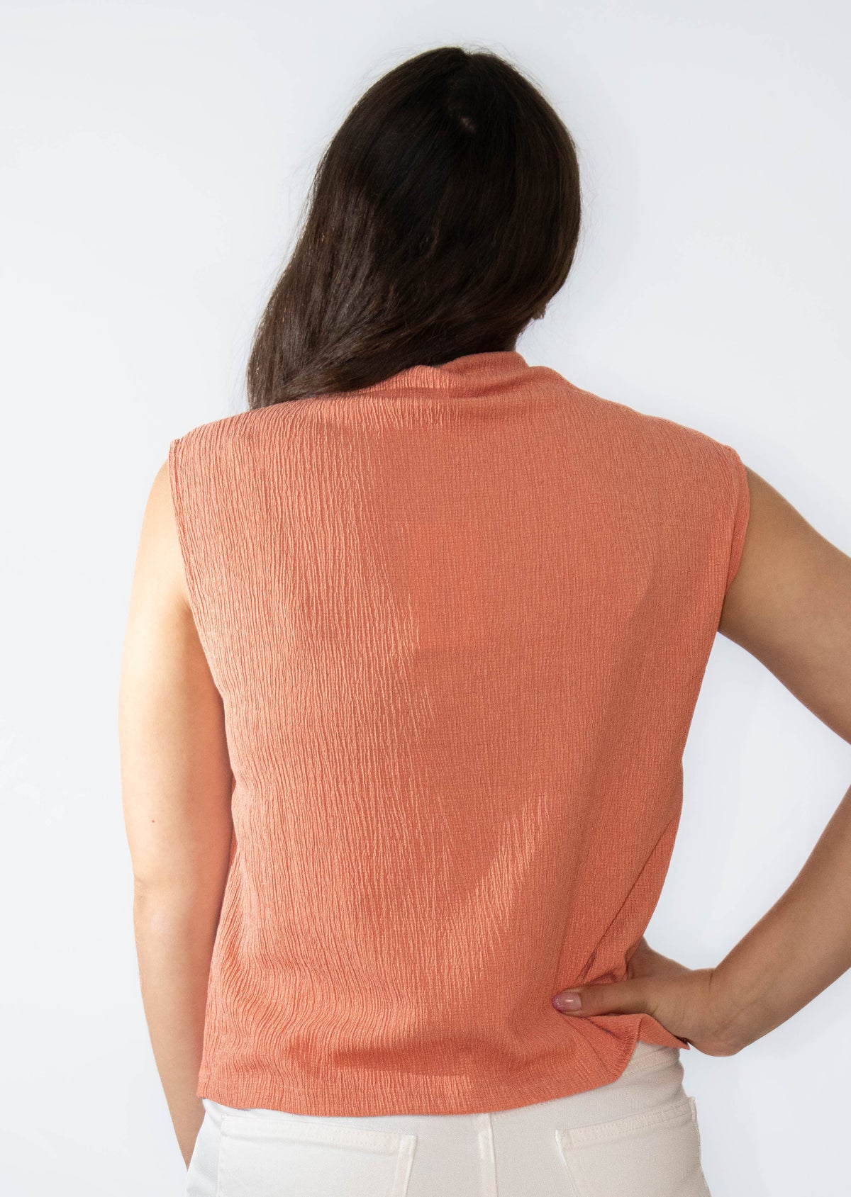 Stretchy Crinkled Fabric Sleeveless Top