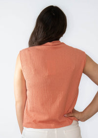 Stretchy Crinkled Fabric Sleeveless Top