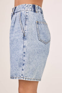 HIGH-RISE BOYFRIEND DENIM SHORTS